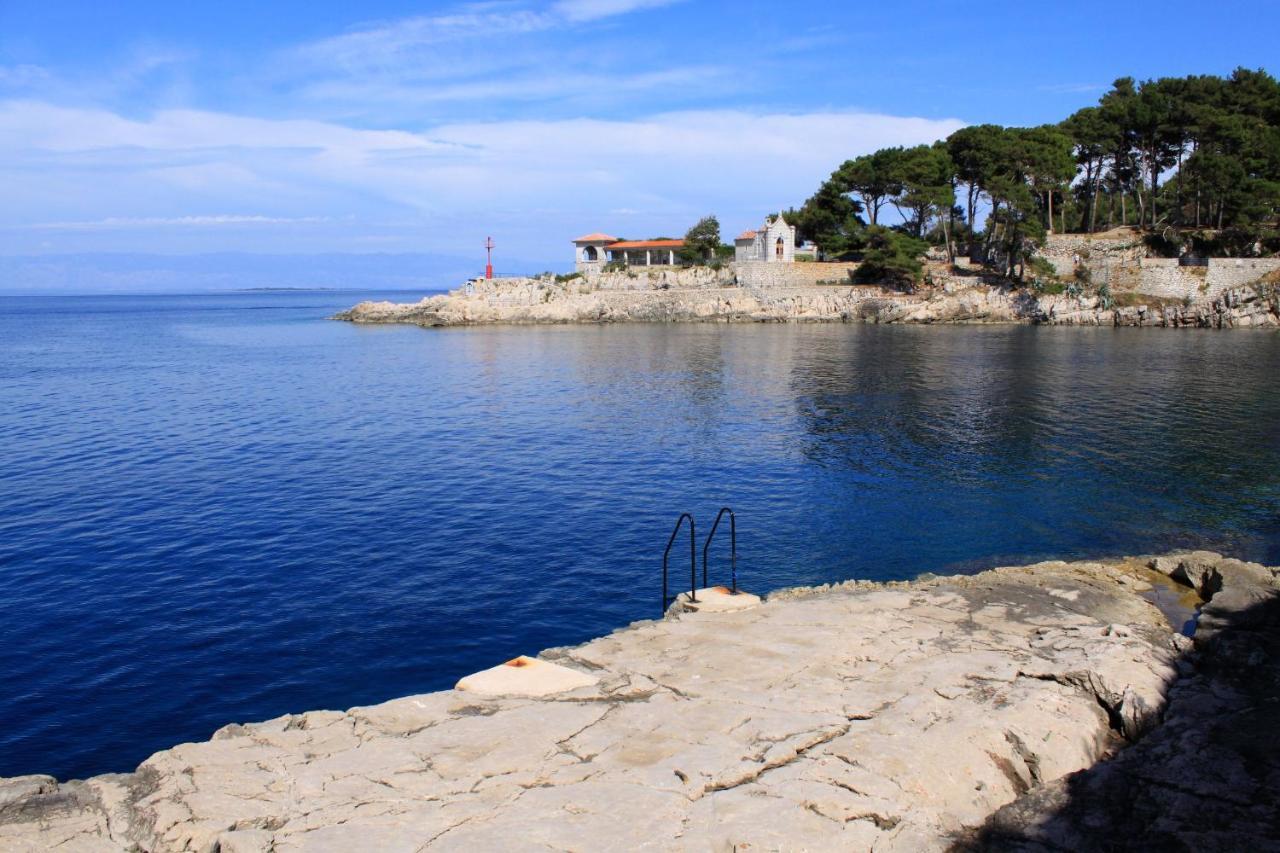Apartments With A Parking Space Veli Losinj, Losinj - 8029 Exterior photo