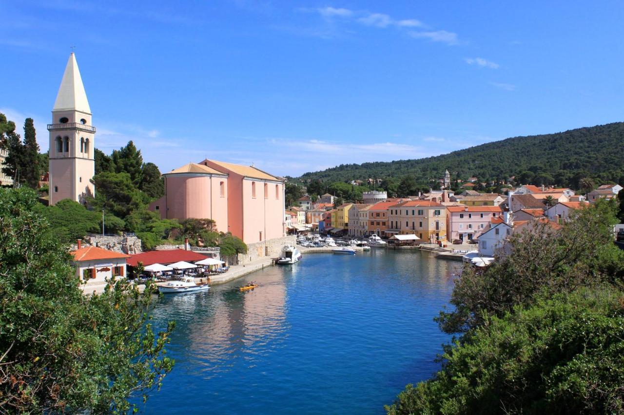 Apartments With A Parking Space Veli Losinj, Losinj - 8029 Exterior photo