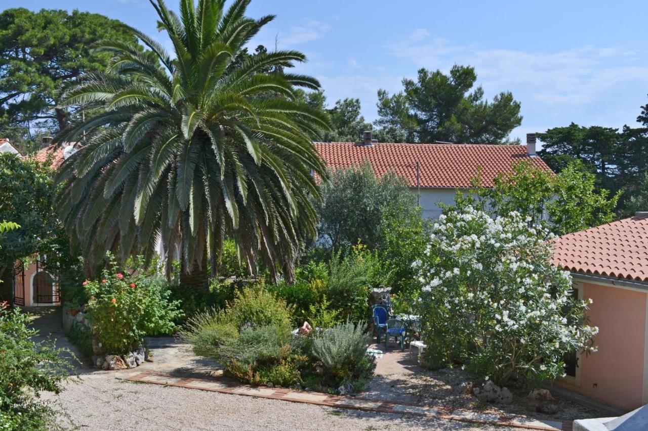 Apartments With A Parking Space Veli Losinj, Losinj - 8029 Exterior photo